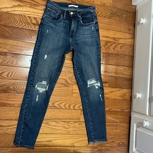 Levi’s 721 High Rise Skinny Jeans
